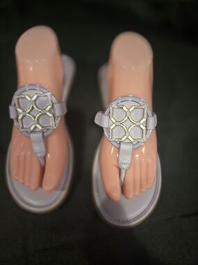 Women's Lavender Thong Sandals with Decorative Medallion